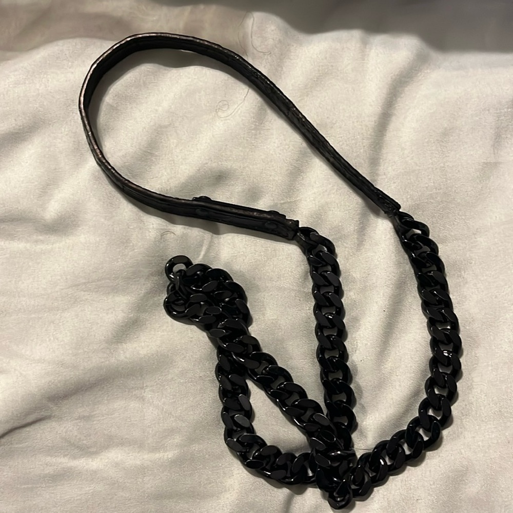 Authentic Burberry chain. Necklace with leather. Gorgeous